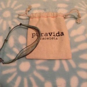 Puravida bracelet: never worn